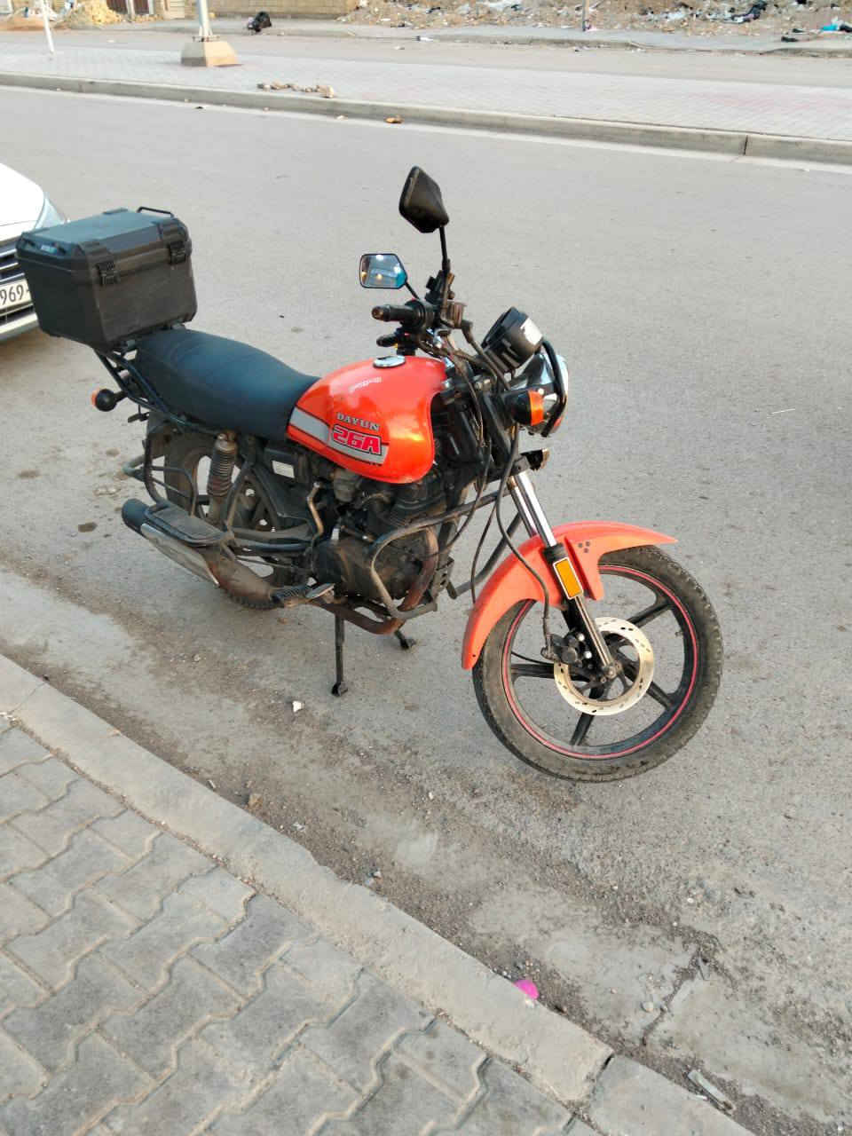 ​للبيع: دراجة دايون (نفخ) 🏍️
التفاصيل:
​النوع: دايون نفخ (Dayun).
​الموديل: 2022.
أوراق أصولية 
​الحالة: [تحتاج بس صفاحيه وحده ضايعه وتاير امامي].
​السعر: مليون و350 ألف دينار (وقابل للتفاوض البسيط للشراي الطيب).
​الموقع:
📍 واسط - الكوت - حي الجامعة.
​للتواصل والاستفسار:
📞 [***********]
📞 [***********]
أو المراسلة على الخاص.
