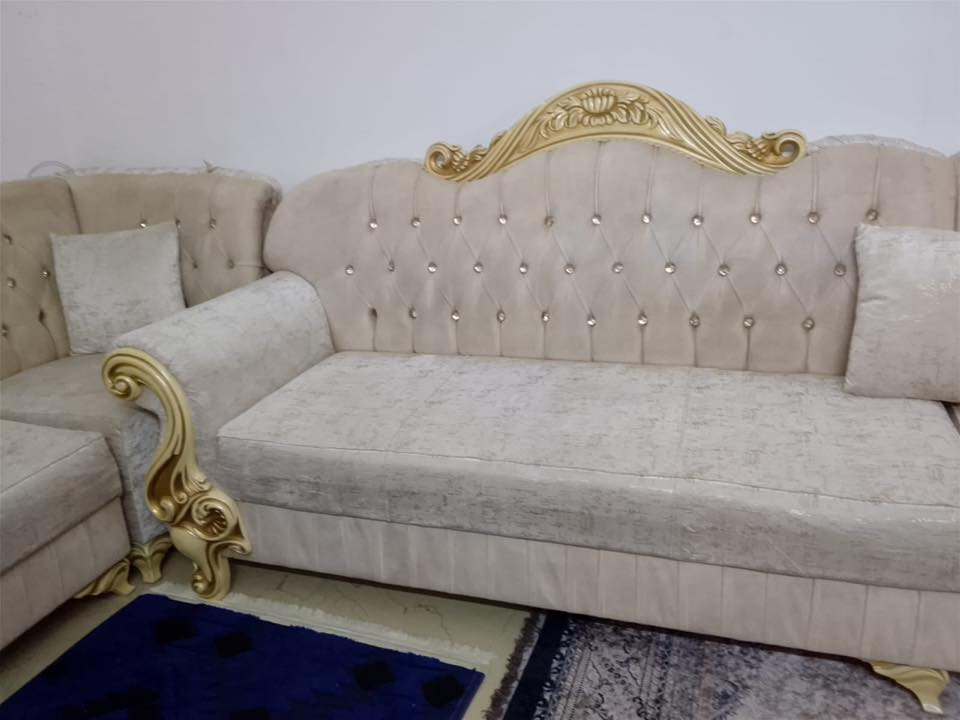 البيع *********** 
السعر 600
