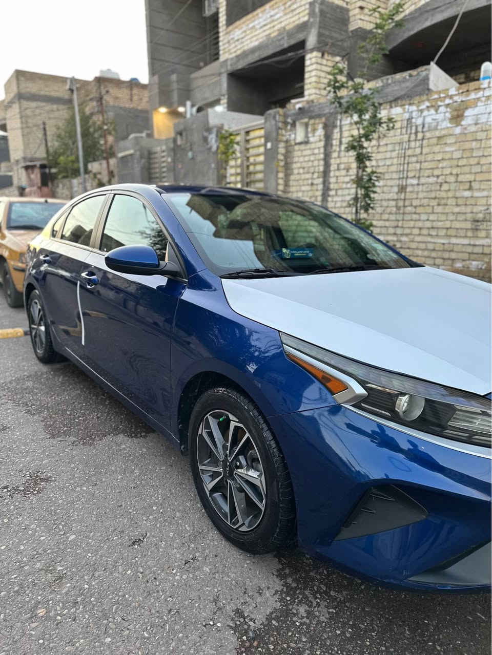 سلام عليكم كيا فورتي 2023 سياره جديدا كليا حادثه فقط دعاميه وراجع نفسه يعني بدون حادث بدون ايرباك بدون صبغ السياره سعره 157 وبيه مجال *********** بغداد, العراق
