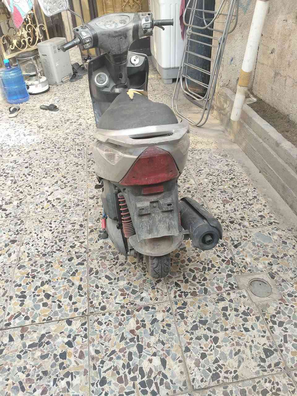 سلام عليكم ماكس ثعلب دراجه محركه حيل نضيف  يرادله شوية تعديلات سعر 550 وبيه مجال مكاني بغداد الحسينيه متواجد على فيس وعلى واتساب ***********
