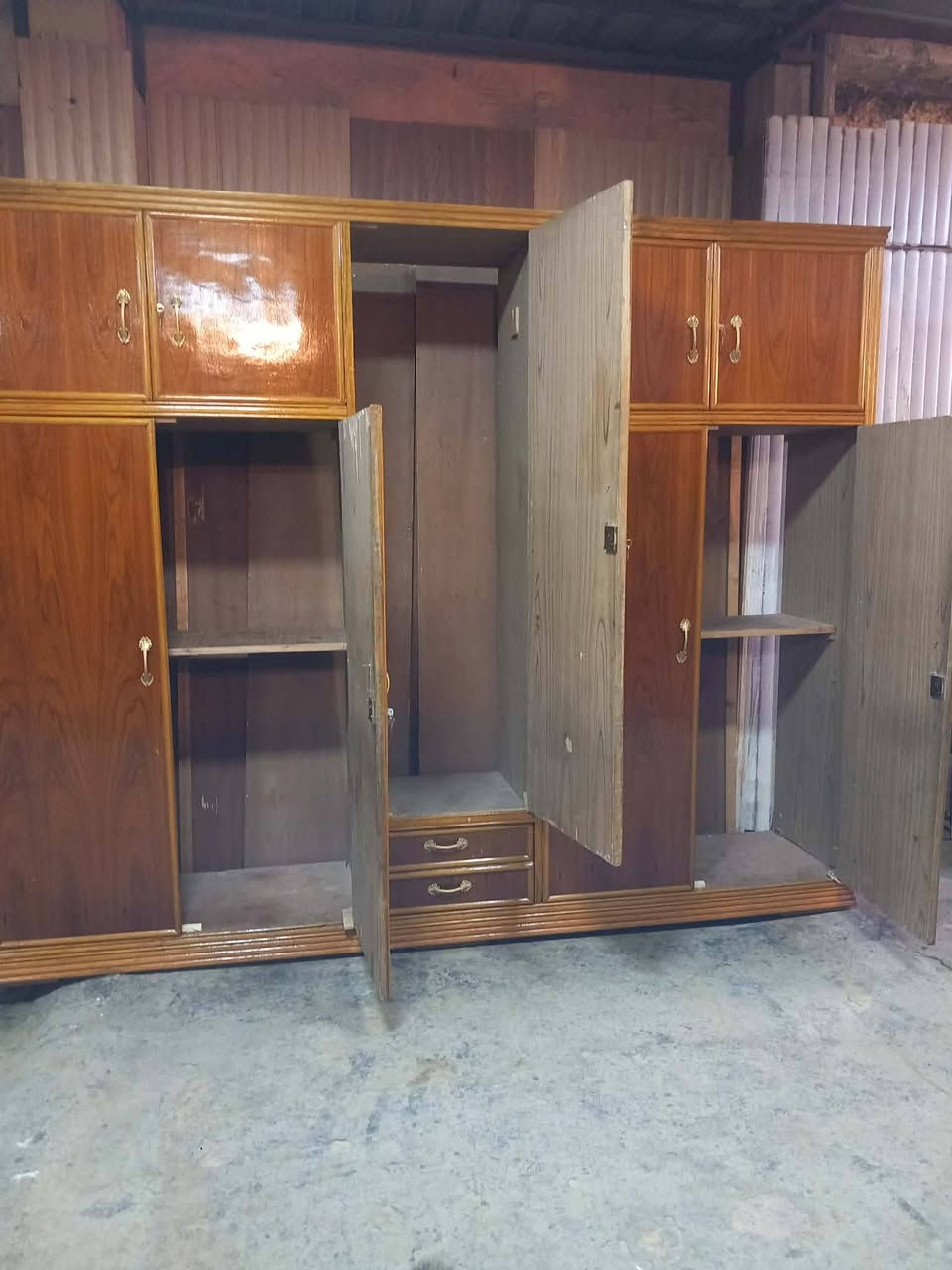 الحجز الأولوية بمراسلة 🔴 ♥️ 
كنتور ٥ ابواب ملحق داخل وخارج صاج تزكام 
للبيع مستخدم نظيف صبغ جديد يدات جديده قفاله جديده 
سعر مناسب جدا 
عنوان بغداد الأمين الثانيه توصيل بكروه


**إذا كنت صاحب هذا الإعلان وتريد حذفه لأي سبب، رجاءا أرسل رسالة إلى الدعم الفني**