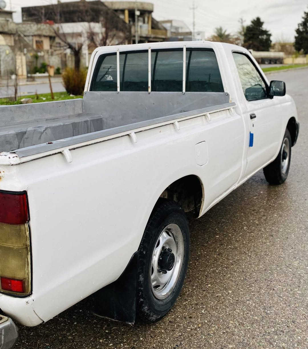 پیکاب نیسان 2002 تەبریت ئاڕم پلاستیک هەولێر تەحویل عەسڵ ‌ کامل پەمپە شان وسەقفی بەشەرت چواڕ تایەیی تازەی دەنلوبی لەژێرە سیعری 68 گەڵاو مەجال شوێن شارەزوور ***********
