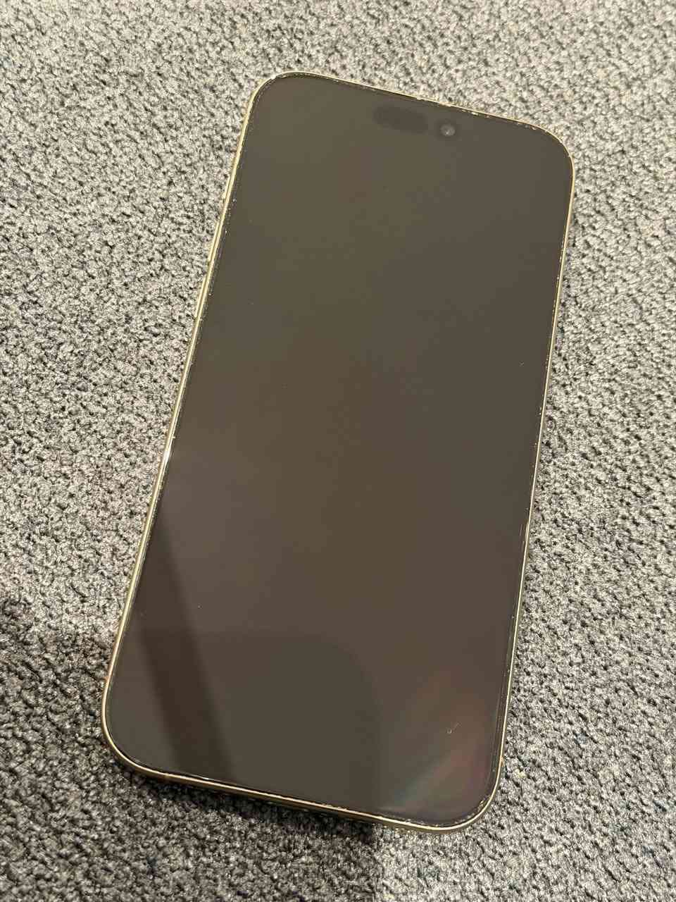 ايفون 16برو ماكس 512GB
نظافة 100% 
‏1200$
اربيل 
***********
