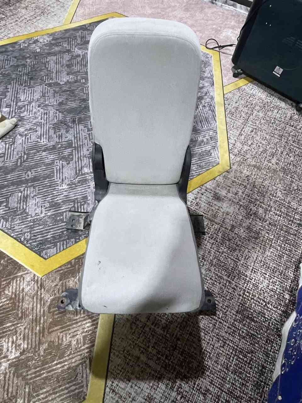 السلام عليكم كشن تاهو يرهم جميع المديل كشن جديد ونضيف الي بصف السايق مكان بصره تقاطع عسكري الرقم ***********السعر 100الف
