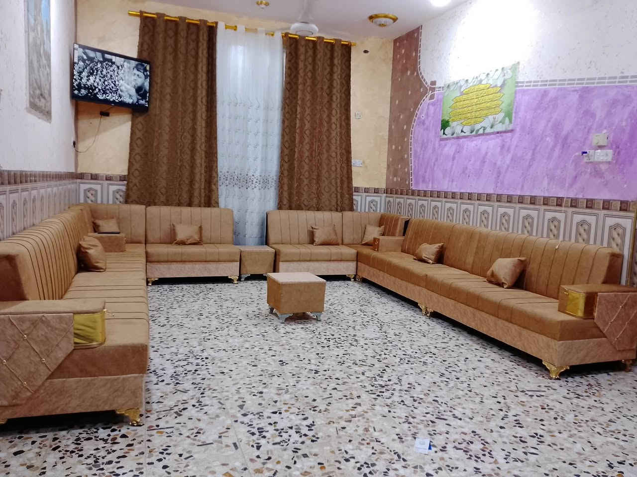 السلام عليكم تخم للبيع استعمال نضيف واستعمال نضيف صاله ٣ ايام مشتري وتجي وتفحصه ***********
