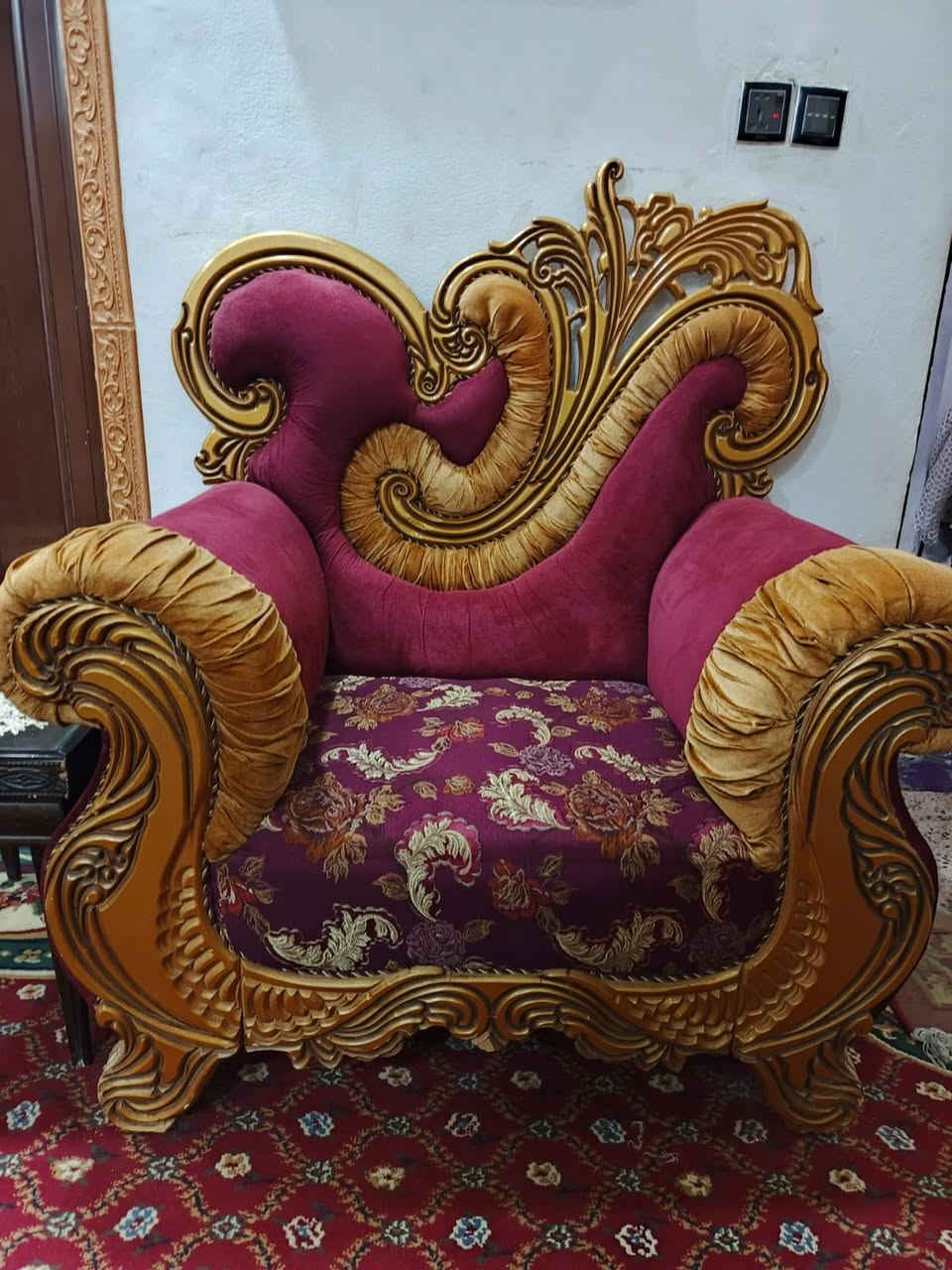 السلام عليكم
تخم قنفات نضيف مابي شي + ستائر هديه السعر 625 بي مجال
ميز وطبلات نجاره عدد الطبلات 4 تكمه السعر ٢٠٠
زوليه 4x7 السعر 80
الساعه طول مترين السعر 40


**إذا كنت صاحب هذا الإعلان وتريد حذفه لأي سبب، رجاءا أرسل رسالة إلى الدعم الفني**