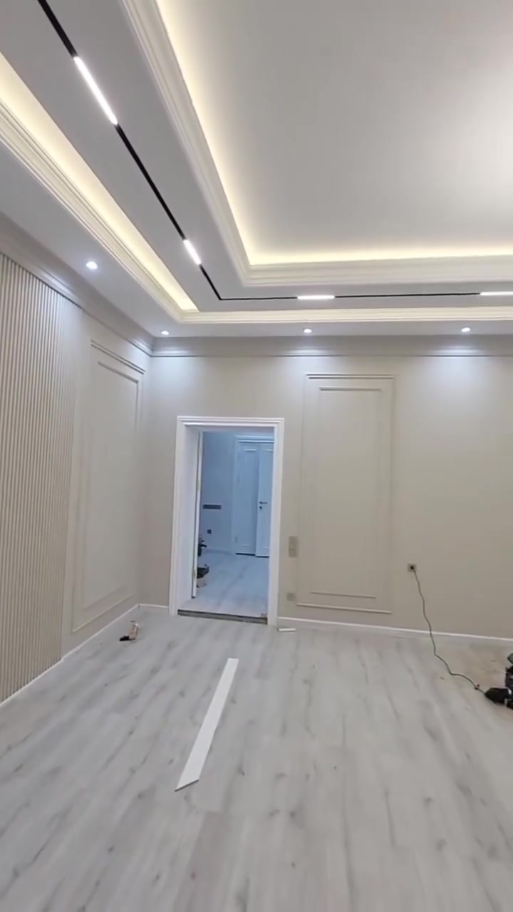 ​🏠 بيتك محتاج نَفَس جديد؟ حان وقت التغيير! ✨
صار ملل من ألوان الجدران القديمة؟ تفكر بديكور يبعث الراحة والهدوء في منزلك تماماً مثل هذا التحول الجذري
​نحن نُحوّل الجدران الباهتة إلى لوحات فنية تعكس ذوقك الفريد
​لماذا تختارنا لصبغ وديكور منزلك؟
✅ دقة متناهية في التنفيذ (بدون أي فوضى)
✅ أحدث الألوان والصيحات 
✅ خامات أصباغ عالمية تدوم طويلاً وسهلة التنظيف
✅ أسعار تنافسية تناسب ميزانيتك

​لا تنتظر، اجعل منزلك المكان الذي تحبه حقاً.
​📞 للتواصل والحجز، أرسل لنا رسالة أو اتصل بنا على:
[***********]
​#ديكور_منزلي #اصباغ #أصباغ_وديكورات #تجديد_البيت #ديكورات_داخلية #تصميم_داخلي #تجديد #ديكورات_حديثة #عروض #خدمات_منزلية
