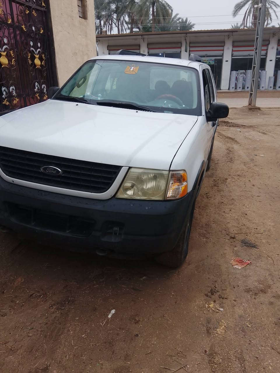 سيارة فورد موديل 2005للبيع السعر 40ورقه قفل محرك بطه 3000اتصال ***********سياره فورد اكسبلور للون ابيض شاشه تحكم كير تعليك اوت تماتيك سياره خير من الله المكان بابل الحمزه الغربي
