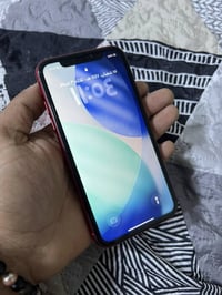 آيفون 11 • ١٢٨ • ظهر مكسور