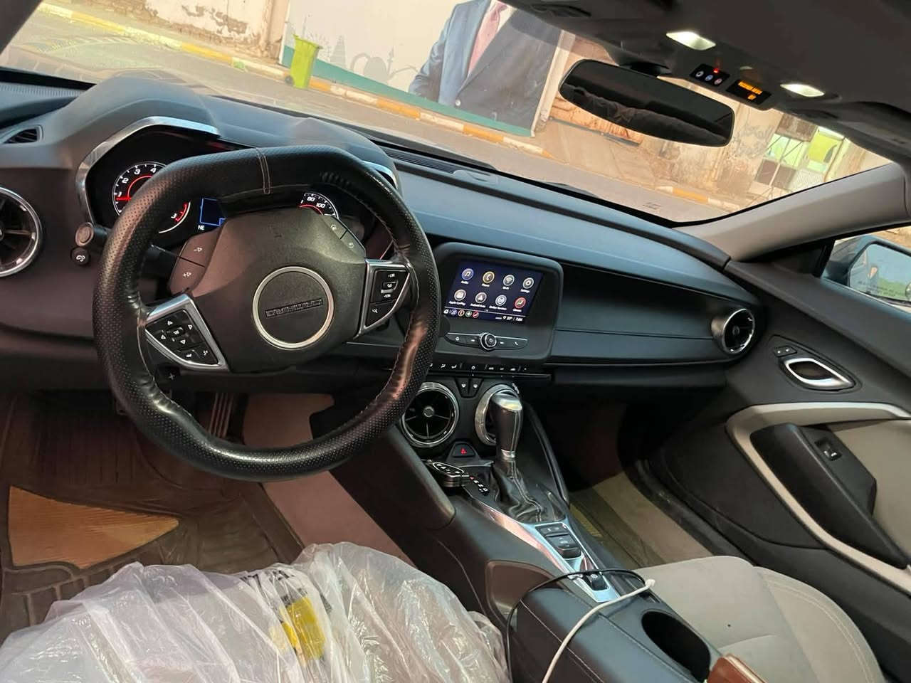 السلام عليكم 🫡
🔥 كمارو للبيع او مراوس ايكوبوست موديل 2023 🔥

السياره رقم بغداد خصوصي

* محرك 4 سلندر تيربو
* كير أوتوماتيك
* شاشة كبيرة + نظام Apple CarPlay و Android Auto
* كاميرا خلفية 
* تشغيل بصمة 

* نظيفة، استخدام شخصي
* حوادث (بيها بارد وصبغ جاملغ وربع بنيد)
السعر 140$ بيها مجال 
للتواصل على هذا الرقم : ***********
