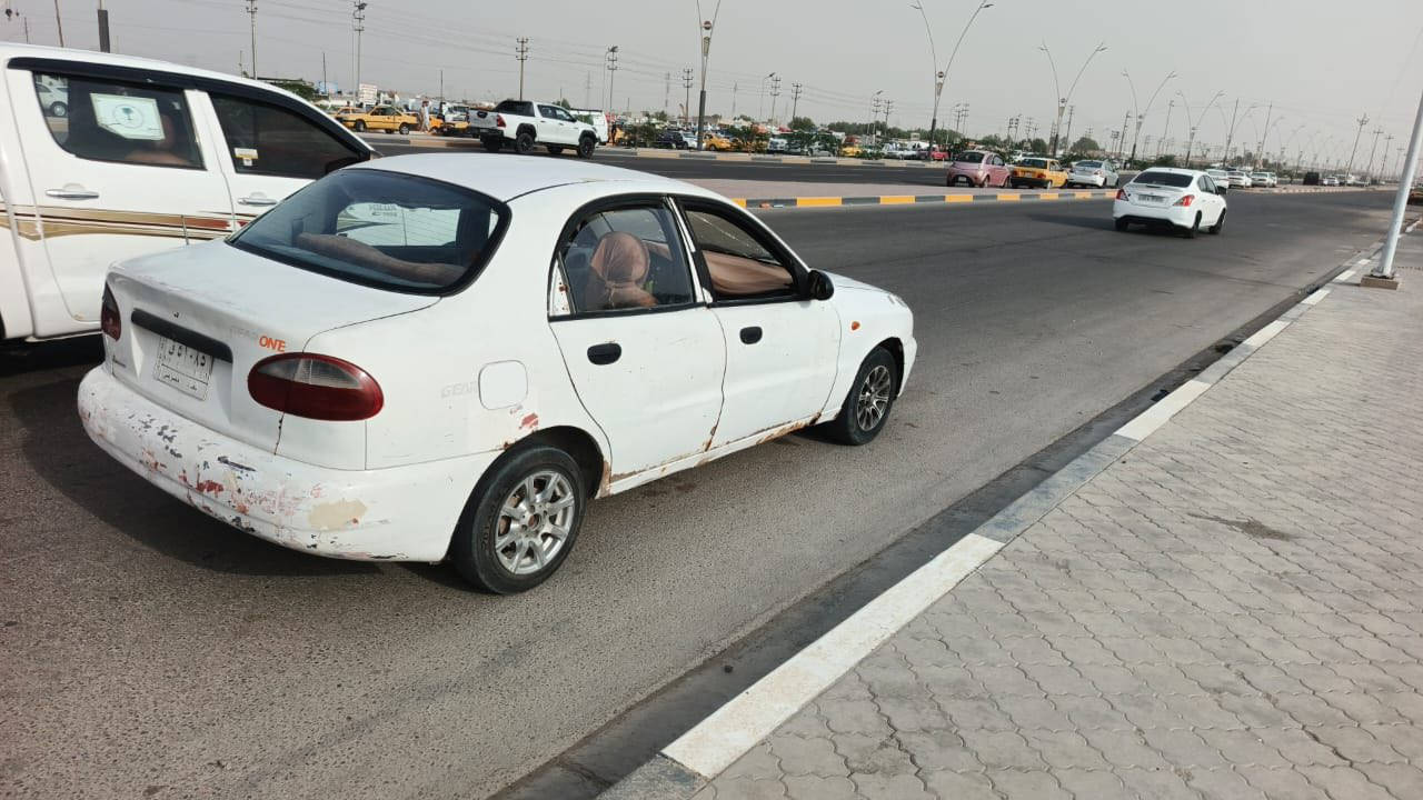 السلام عليكم سياره للبيع مكينه وكير جدد والبدي كدامك عوزها بس صبق راعيها مااندله اتعهدلك من السرقه سياره خدميه عوزها بس صبق كهرباىيات شغاله سعر 17 وبيها مجال رقم راعيها ***********   *********** انا مكلف بلنشر  عنوان البصره الزبير
