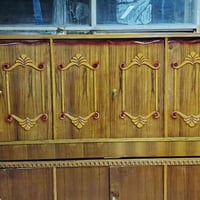 بوفية • للبيع