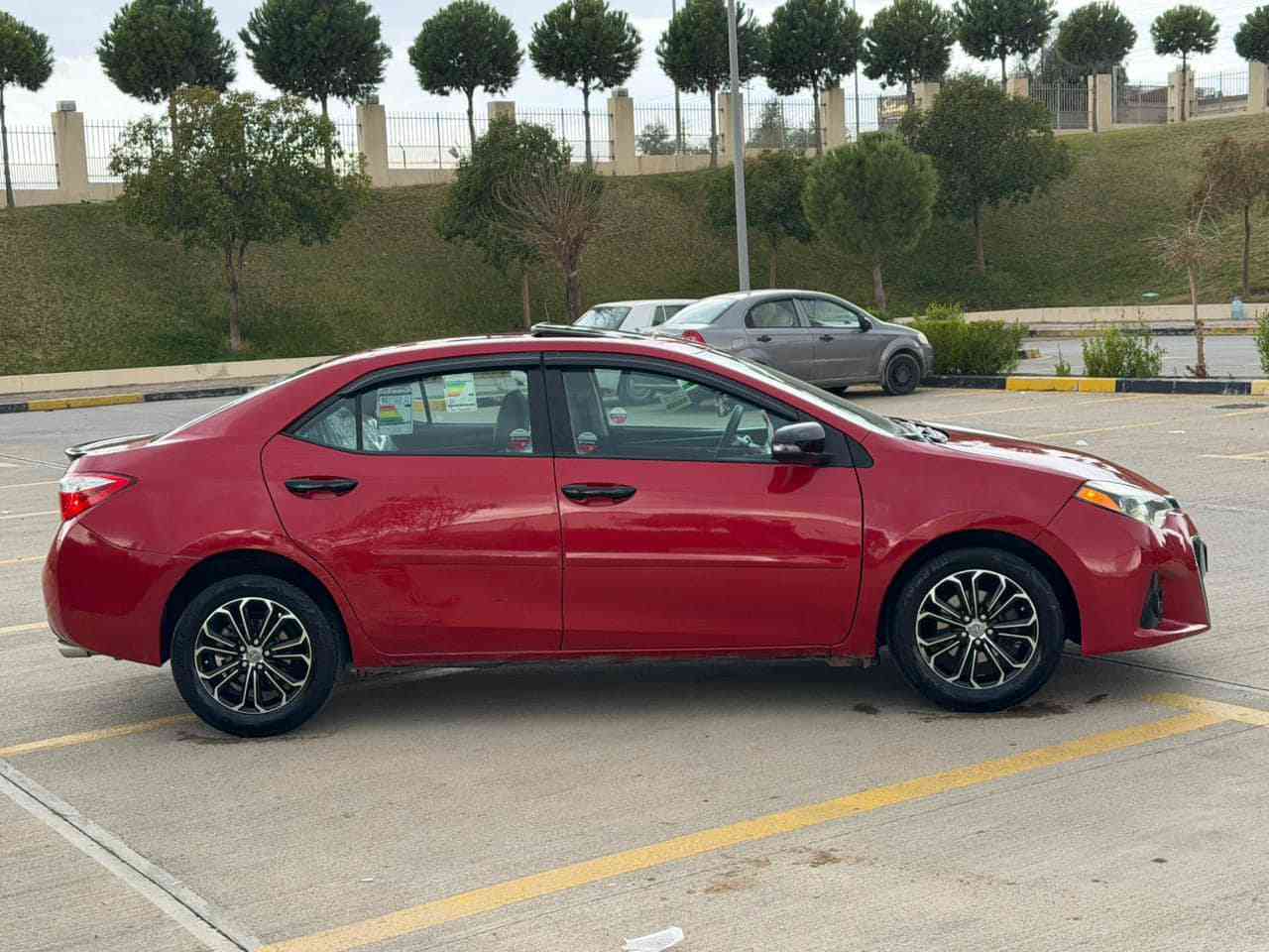 إسلام عليكم
سياره كورله أمريكي ٢٠١٥
مكينه 2000دوش
ماشيه ١٤٠كم
مكينه والكير مكفولات
مواصفات فول ١/١ عدا البصمه
حدادي امامي خلفي جديد
دوشمه جديده
تخم تاير والويل كب جديد
حادث امريكا بنيد وجاملغ
وبيها قبق الصندوق وجاملغ الخلفي جهت السايق صبغ بدون دواخل 
سياره جاهزه من كلشي مبيها كل نقص
ارقام والسنوية والهزه والبراد جديد
إلى ٢٠٣٠
رقم السياره سليمانيه
مكان السياره سليمانيه
السعر١١٧بيها مجال بسيط
لاستفسار ***********
