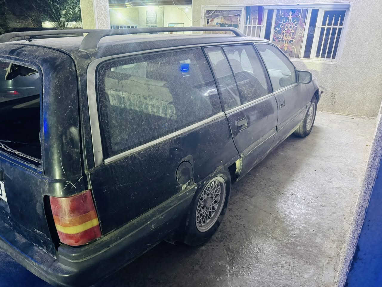 سلام عليكم للبيع أوبل اوميكا 1990 شغاله مابيها نقص رقم بغداد الجديد السعر 23 وبيها مجال مكان بغداد  لاستفسار ***********
