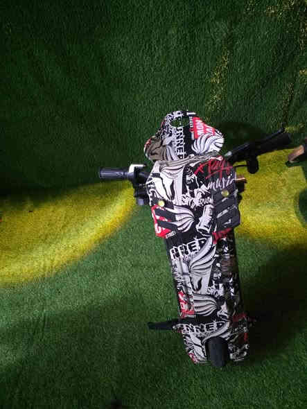 سكوتر شحن عدد 2 سعر الواحد 120 الف للتواصل واتساب***********
