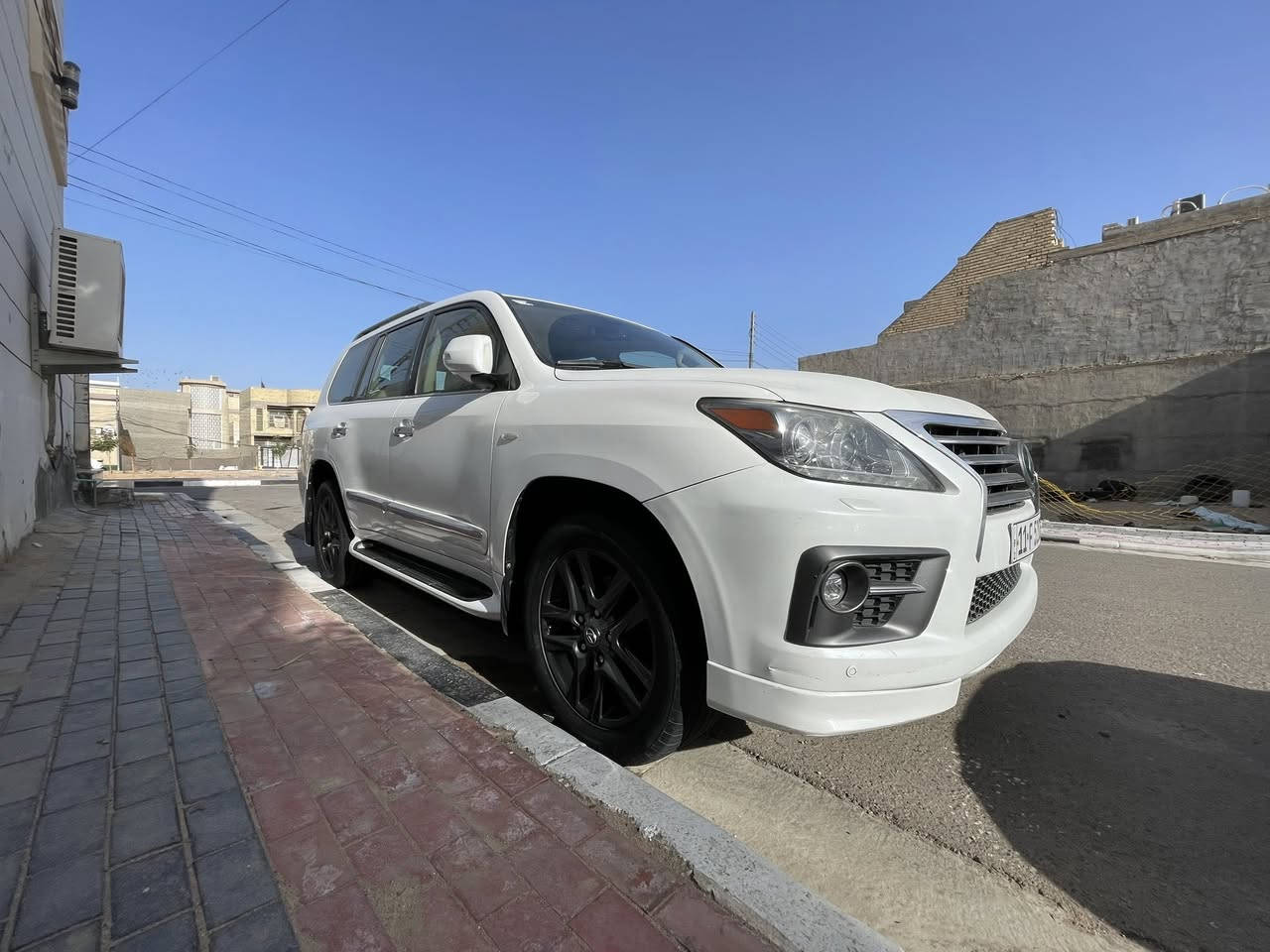 سلام عليكم لكزز موديل 2009
مكفوله كفاله عامه من عده جاملغ صبغ اثر تخريب فقط 
رقم بغداد إنكليزي بسمي 
بريم اصل فول موصفات 1/1 داخل بيجي
مرايات شفط 
كشنات كهرباء وتدفئه وتبريد 
شاشه كامره دواره 
جكات تصعد تنزل 
 5 بصمات
حساس خلفي وأمامي  
تخم تاير جديد 
ماشيه 260 حقيقي 
السعر 307وبيه مجال
سياره جديده بوضع وكاله 
مكان سياره كربلاء مقدسه
الاستفسار ***********
