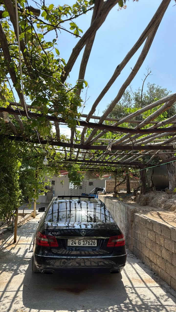 ارخص و انظف مارسدس ل كل عراق بلاشششششش
مارسدس E350  بدون قطره صبخ مواصفات S
محرك ٦ سلندر
بانوراما داخل بيجي
كشن جلد خزن 
كير محرك شرط
ماشي ٣٠٠ km
مواصفات فول من الخير 
سعر١٤٥ورقه 
مكاني دهوك
*********** دهوك, العراق
