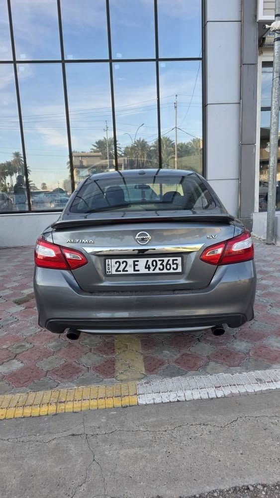 سيارة نيسان التما ٢٠١٦ سعرها ١٢٥ وبي مجال بسيط  ماشيه ١٠٩ ميل ضررها فقط بونيد وبيها اشويه بارده بجاملغ الخلفي شي كلش بسيط سيارع جاهزه مكمله ربع متحتاج تصرف عليها دهن كير محرك كلها جديد  كهربائياات كلها جديد مواصفات Sv المعروفه  صايره حمام جديد فيت بمب كله جديد كلشي بي جديد اصعدها وروح رقمها جديد سنويه لل ٣٠ اتريد تحويل،وكاله كلشي يصير 
والسوك كلشي بيها معجبك المنشور اعبر وروح
*********** خناقين, ديالى
