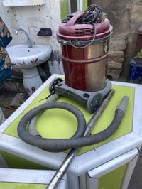 مكنسة كهربائية • بابل طهمازيه • للبيع