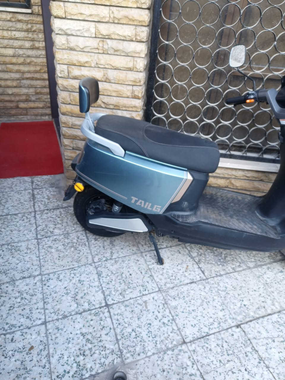 سلام عليكم شباب دراجه شحن نضيفه كلش اخت الجديده نقص بيهه بطاريه فقط وفلوس تبديلهه عليه ب ٧٠٠ وبيهه مجال شغاله


**إذا كنت صاحب هذا الإعلان وتريد حذفه لأي سبب، رجاءا أرسل رسالة إلى الدعم الفني**