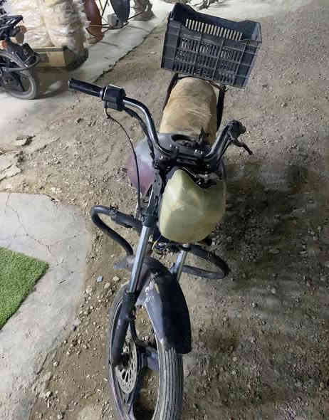 دراجه هايسه محرك خيرمن الله يحتاجلهه شويه ترتيبات سلف نكرة هندر طاك يرادله لحيم كهربائيات كامله بس تربط الضفيرة للبيع السعر 170 وبيهه مجال *********** مكاني ديالى شهربان المقداديه
