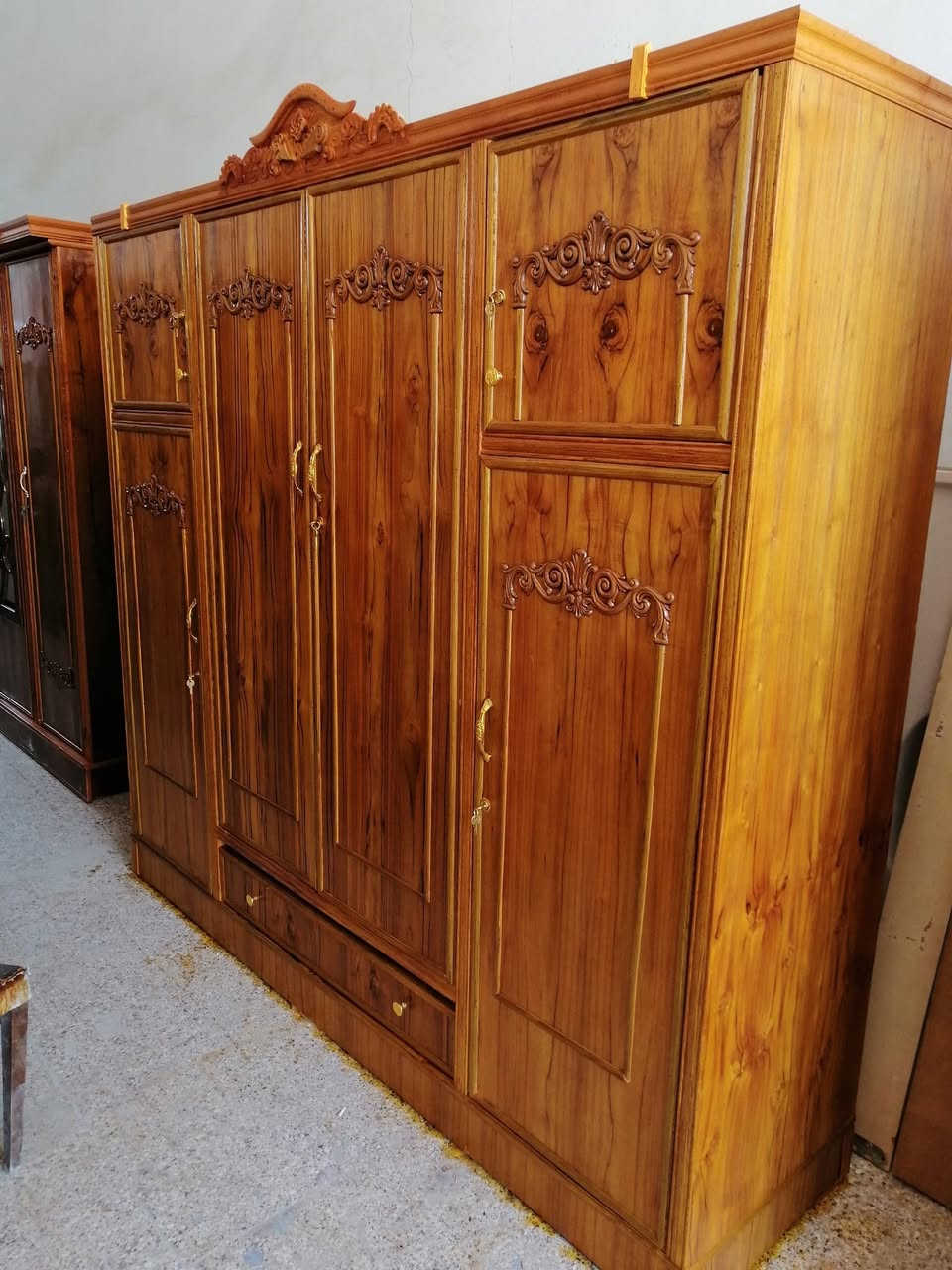 بوفيه مستعمله شي قليل حطاط ٢ متر ونص ب ١٢٥
كنتور ٤ باب 260
٣باب 220
٢ باب 150
بوفيه جديد غير مستعمل ٢ متر ب ١٢٠
٢متر ونص ب ١٣٠
العنوان بعقوبه كاطون الرازي شارع ابو رباح مزاد ابو كرار الغريباوي ***********
