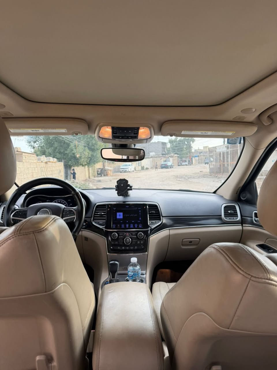 جيب لمتد موديل ٢٠١٩ وارد امريكي كلين تايتل مكفولة من ضربة وصبغ وبارد وغرق بيه فقط تكحيل جاملغ امامي جهة لسايق ودعامية وصور بلمنشور رقم بغداد بسمي ماشية ٦٨ ميل مواصفات بانورما بصمة جنطة كهربا كشنات كهربا وتبريد شاشة كامرة محرك ٦ سلندر مكفول  هو والكير سعر ٢٥٥
***********
 مكاني بغداد لمشتل
