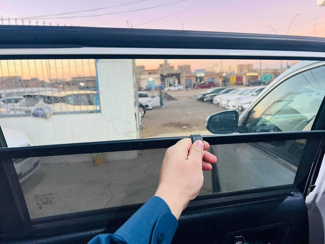 السلام عليكم
للبيع 
تويوتا هايلندر 
موديل 2016
رقم شمالي 
تحويل مباشر 
سياره فول مواصفات 
شاشه 
كامره 
تحكم ستيرن 
XLE
للاستفسار ع رقم صاحب السياره 
***********
