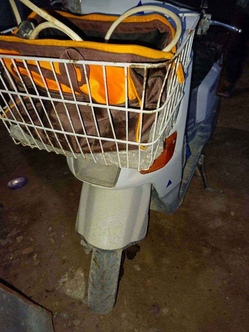 دراجه بيكم نضيفه سلف هندر كفرات نضيفه تجي تفحص وتاخذ فقط تاير الخلفي بي زرف السعر ٢٥٠ مكاني سبع البور بغداد


**إذا كنت صاحب هذا الإعلان وتريد حذفه لأي سبب، رجاءا أرسل رسالة إلى الدعم الفني**