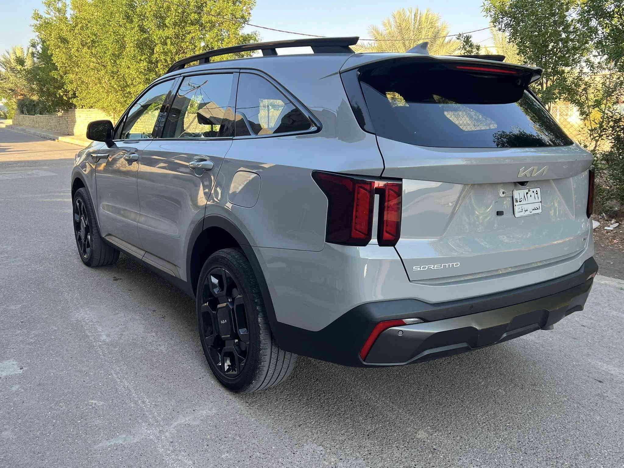 السلام عليكم للبيع سورنتو 24 امريكي صور الحادث موجوده شاصي بي تصليح والغد بدون كص السياره محرك 2500 تيربو ماشيه 32 بدون رقم تترقم جميع المحافظات سياره فول واحد ع واحدالسعر 220 وبيها مجال مكاني بغداد اللطيفيه ***********
