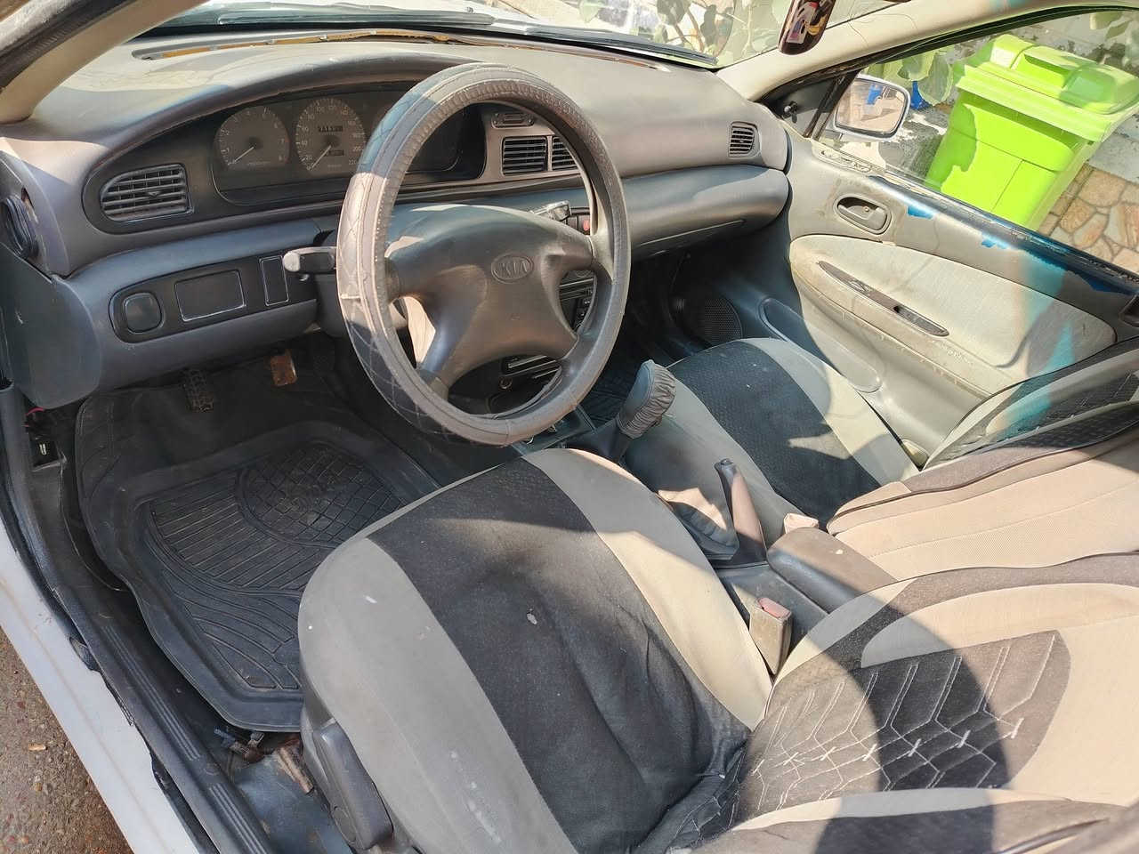 البيع فقط كيا سيفيا موديل 1995 سياره مصبوغه عام محرك كير جدد   تبريد نقصه فقط بوري لو كمبريسر كهربائيات كلهن شغاله كير عادي سياره خير من الله رقم بغداد بسمنه تحويل ثاني سنويه بعده ما ساقطه السعر 40 وبيهن مجال وبل عافيه على ياخذه مكاني فلوجه الاستفسار عن الرقم ***********
