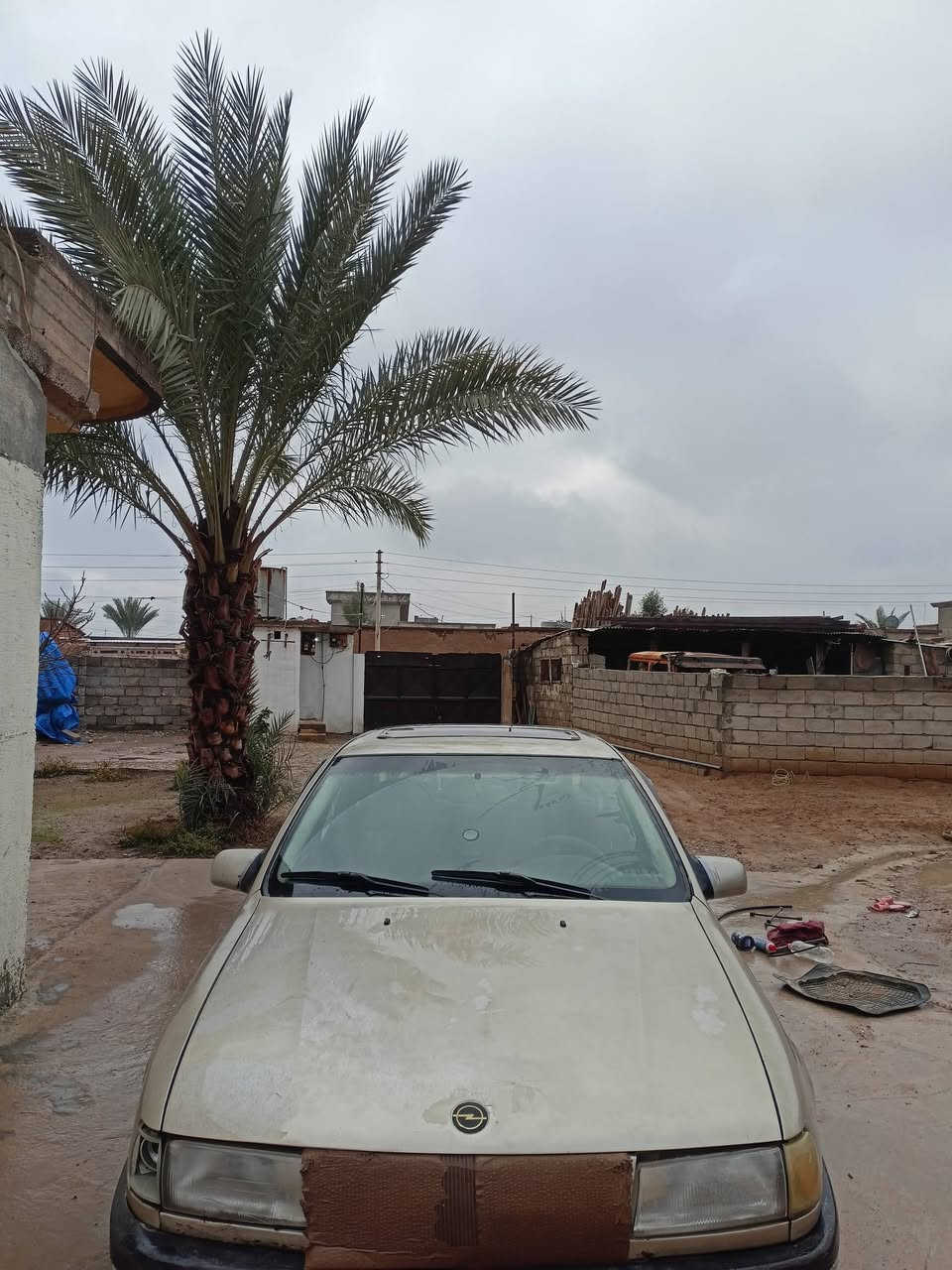 فكترا للبيع موديل 91 حجم 18 كوبون بانزين السعر 38 ورقه. ***********
