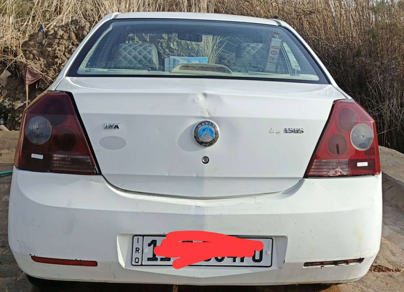 جيلي ام كي للبيع موديل ٢٠١٣ مكفولة رقم بغداد انكليزي/ سنوية ٢٠٣٠/كفالة عامة/محرك كير/ تخم تاير/
 سنتر لوك .باتري جديد .تبريد ثلج 
دوشمه جلد جاهزة من كلشي 
السعر ٤٢وبيها مجال للشراي اتصل وبيك خير ودلل***********
