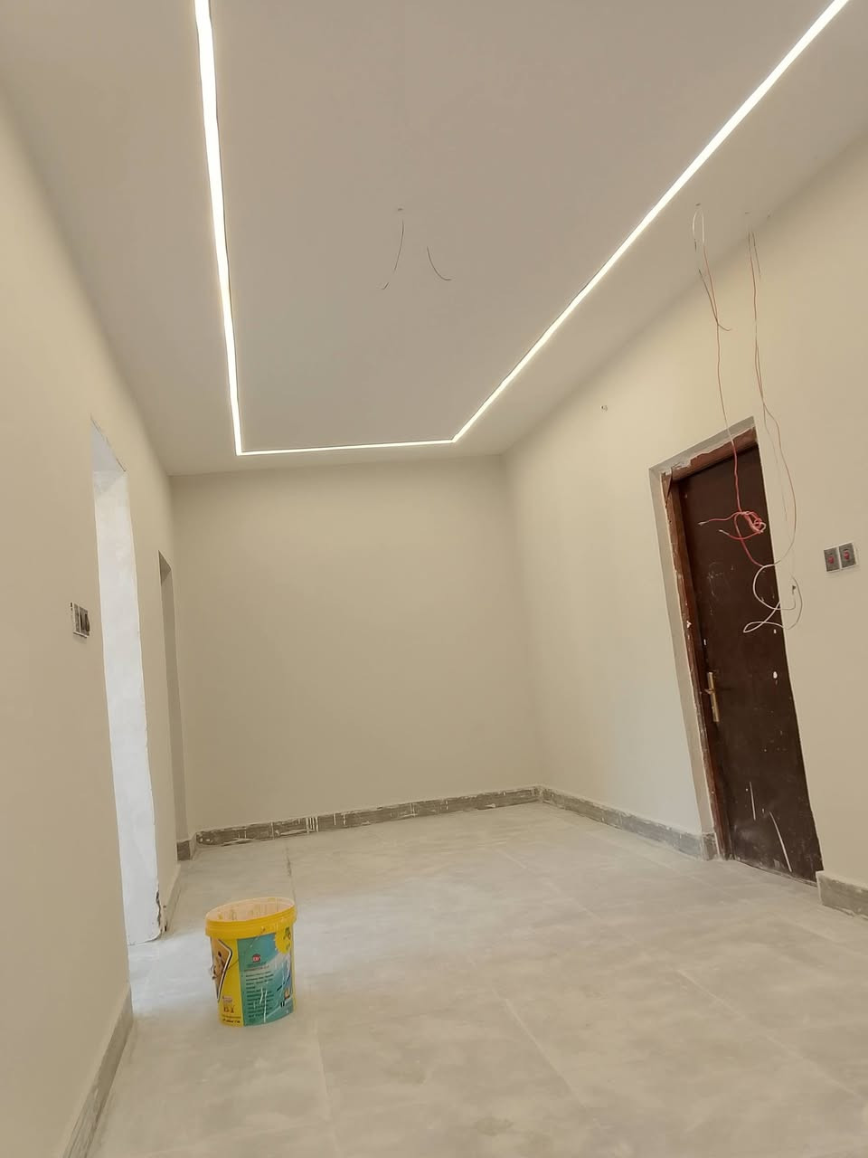 عمل جميع انواع الديكورات والصبغ
عمل درجه اوله ونسب الاسعار 

رقم ***********واتساب
