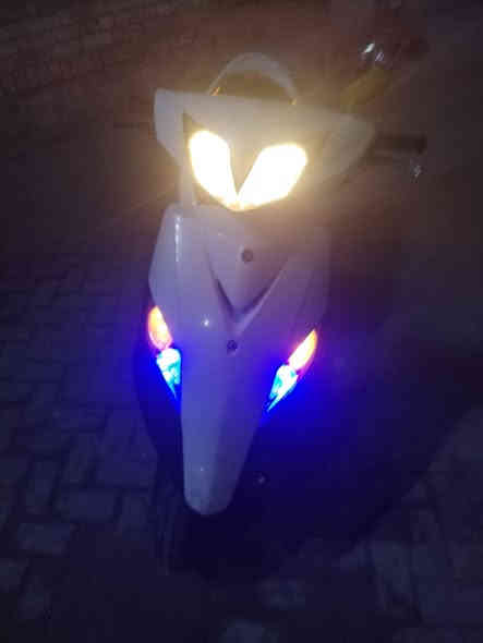 ماكس ثعلب دراجة  خير من الله نكرة سلف كهربائيات كلها شغالة  محرك كلش نضيف مابيها اي نقص فقط عداد الكيلو متر واكف سعر ٤٥٠ وبيها مجال مكاني بغداد مدينة الصدر ***********
