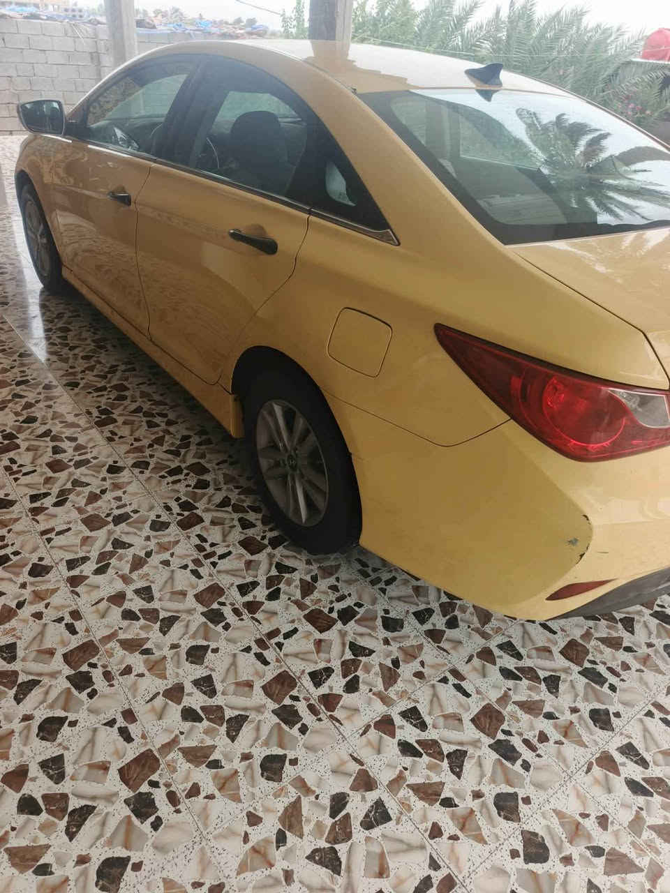 السلام عليكم سوناتا اللبيع  موديل 2014حدث بنيد فقط السعر 105بيه مجال قليل تبريد مكينه كفاله تخم تاير الرقمI*********** Singapore
