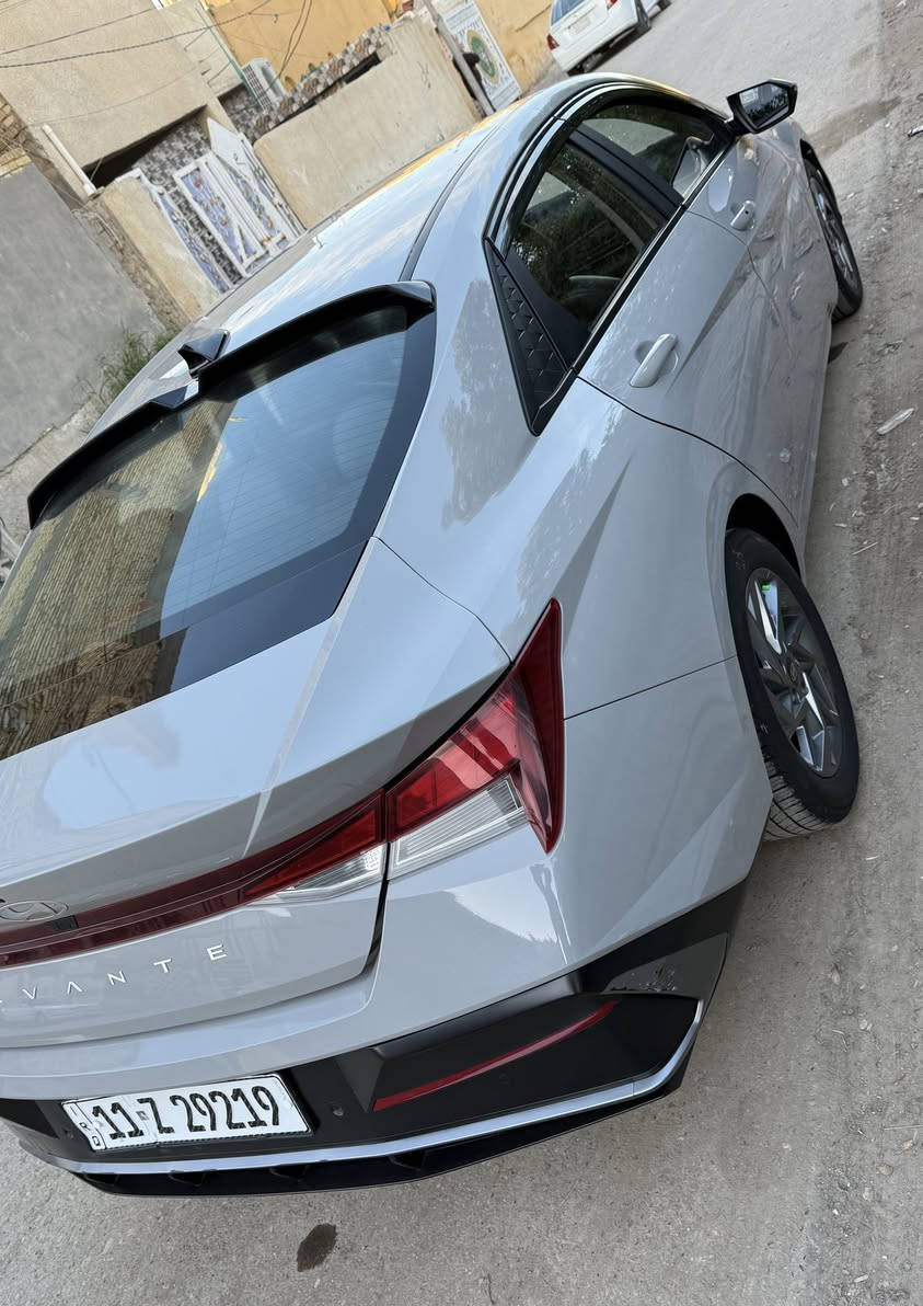 اخوان : السلام عليكم 
الالنترا افانتي هايبرد ( وارد كوري ) دخول جديد على ايدي …… 

موديل 2024 ( السياره رقم بغداد علماً ان السيارة بأسمي ) تحويل ثاني يوم . السيارة ماشية 48 فقط 
مكينة 1.600 ~ هايبرد .
السيارة استخدام شخصي مال بيت 

المواصفات 🔰

الشاشه الجديده ( متصله مع الدشبول ) 
بصمه تشغيل 
 بصمه ابواب 
رادارات محيطيه كل الجهات كاميرا خلفيه 
كشنات تدفئة / تبريد 
نظام خروج عن المسار
لد نهاري + لد ليزري مخفي ( الدشبول ) 
اوتو هولد
اربع وضعيات قيادة 
لايت زنون 3  عدسات 
ترحيب عند القدوم 
كروس سرعه وبقية الامور المعروفه …
صور السونار مرفقه اسفل المنشور 🔻

📍 عنواني / واسط - النعمانية  -

رقم الهاتف : 
‭***********
