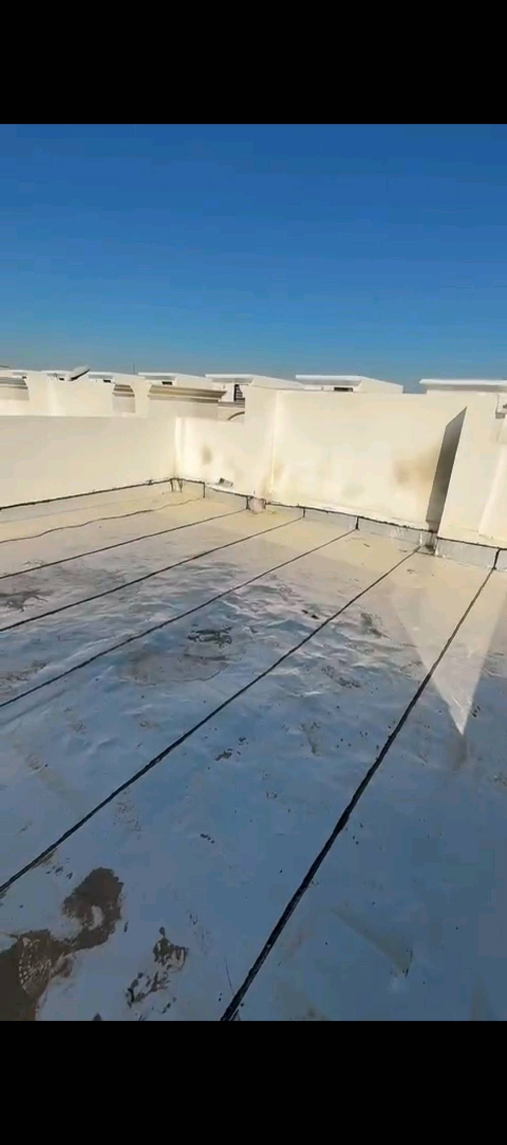 ✨ مجمع الدور البيضاء السكني ✨
يعلن عن توفر وحدات سكنية حديثة بمساحات متعددة وبأسعار تنافسية جدًا
📍 الموقع:
منطقة الري – بالقرب من منطقة الشباب والمربع الذهبي
ضمن مناطق بغداد / الكرخ
موقع مميز وقريب من الخدمات الأساسية
📄 النوع القانوني:
أراضي زراعية – سند 25
✔️ قرار محكمة
🏠 تفاصيل الوحدات السكنية:
🔹 مساحة 60 م²
واجهة 6 م – نزال 10 م
طابقين
(هول + استقبال + مطبخ + صحيات + 3 غرف نوم)
💰 السعر: 100 مليون
🔹 مساحة 85 م²
واجهة 6 م
طابقين
(هول + استقبال + مطبخ + صحيات + 3 غرف نوم)
💰 السعر: 120 مليون
🔹 مساحة 90 م²
واجهة 6 م – نزال 15 م
طابقين
(هول + استقبال + مطبخ + صحيات + 3 غرف نوم)
💰 السعر: 125 مليون
🔹 مساحة 115 م²
واجهة 7 م – نزال 17.5 م
طابقين
(هول + استقبال + مطبخ + صحيات + 4 غرف نوم)
💰 السعر: 145 مليون
🔹 مساحة 135 م²
واجهة 7.6 م – نزال 18 م
طابقين
(هول + استقبال + مطبخ + صحيات + 4 غرف نوم)
💰 السعر: 165 مليون
⚙️ خدمات المجمع:
✔️ ماء
✔️ كهرباء
✔️ مجاري
✔️ تبليط كامل
✔️ بوابات دخول
✔️ نظام أمني (Security System)
📌 فرصة حقيقية للسكن أو الاستثمار
موقع ممتاز ✔️ أسعار مناسبة ✔️ خدمات متكاملة ✔️
📞 للاستفسار والتواصل:
شركة تاج الياقوت للتطوير والاستثمار العقاري 👑
📱 *********** (واتساب)
📱 *********** (واتساب)
📱 *********** (واتساب)
📱 *********** (واتساب)