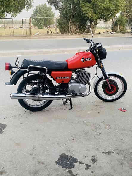 سلام عليكم مأطور ٨٢ رقم وسنويه بدون راعي  مأطور هستوه معمر كله جديد مكينه عسحك تشغليه وحده مشغله مأطور متعوب عليه ولميعرف أسعار تعمير ليشاطر وياي قوائمه موجودات من تاير لتاير كله جديد لحيم بلخشم فقط  كصه ٣عل فتح شرط  
مكاني نجف سعر ٢٢٥٠  رقمي ***********
