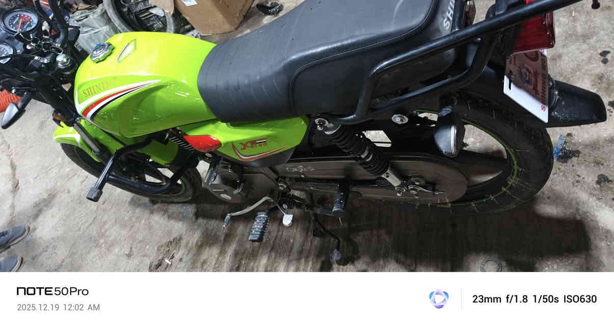 سلام عليكم
للبيع دراجه شيلنك عراقي

موديل ٢٥ 

بدون أوراق 

السعر مليون وبي مجال
مكلف بل نشر 👍👍

***********
