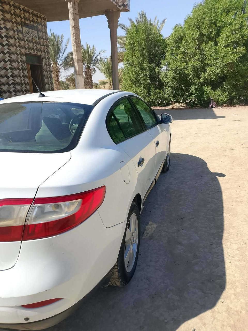 سلام عليكم ♥️
سيارة رينو موديل 2013 السياره نضيفة
وسعر 65ورقة وبيه مجال

         الموصفات توصل معنا عل رقم
***********
