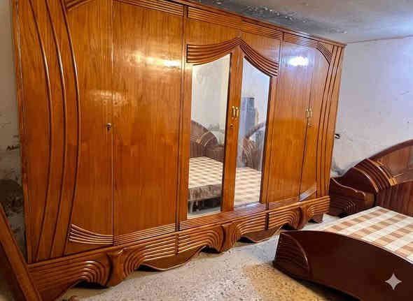 850غرفه اخشاب ست بوب مال الاول صاج تفصال ب5ملاينن مسويه مكان بغداد الشعب حي بساتين الاسفسار ع ***********
