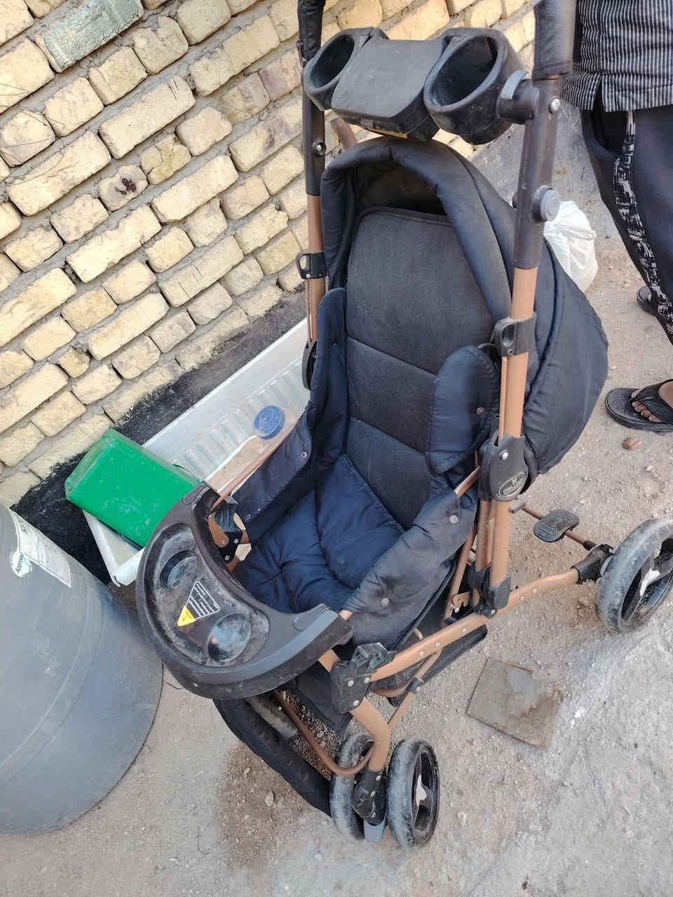 سياره شغاله البيع سعر ٨٠ وبيها مجال والدوشك ابو نفر ضغط ب٤٠ وبي مجال والعربانه جديده نضيفه ب٤٠ وبيها مجال رقم توصل ***********
