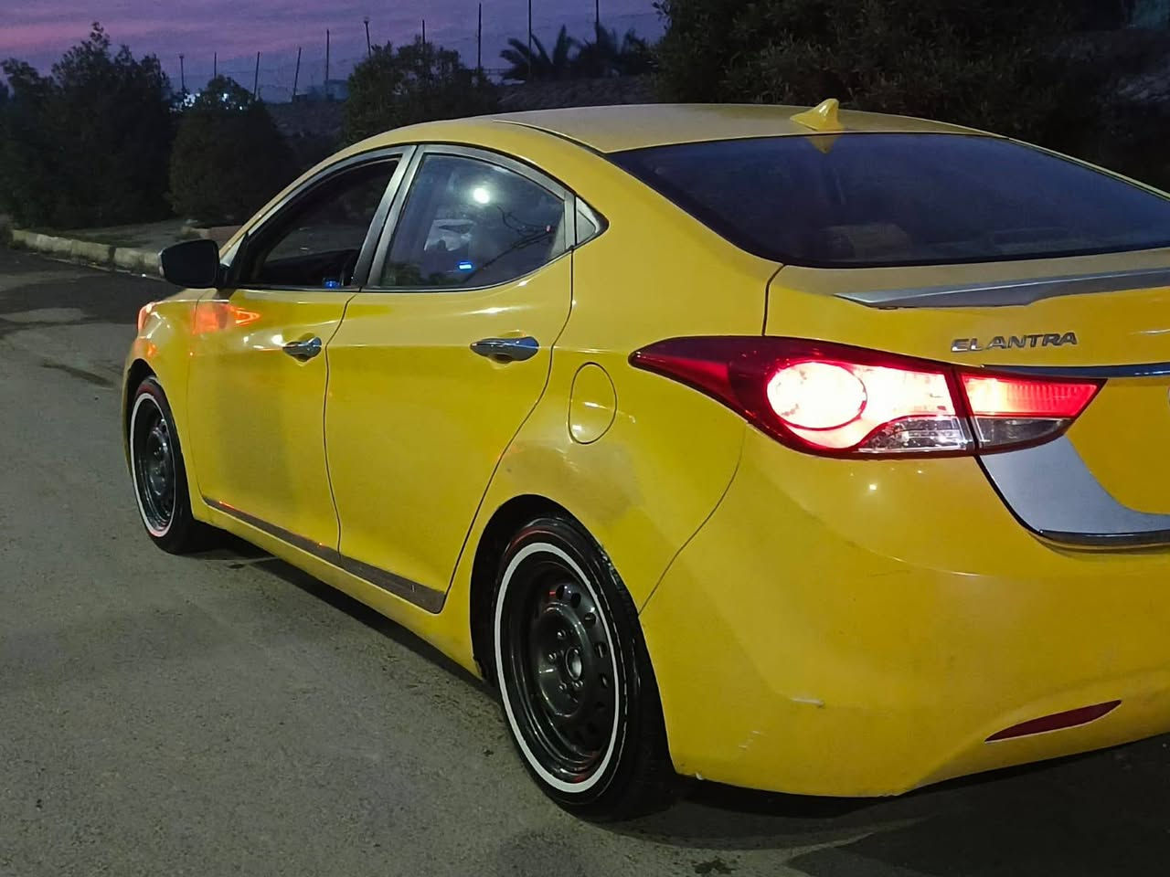 الانتر 2012 لمتد
حادثها بنيد تبديل فقط 
مكينه 1800 دوش 
السياره ليبل واحد
السعر بشد وبيها مجال 
مكان السياره ديالى بعقوبة   ***********
