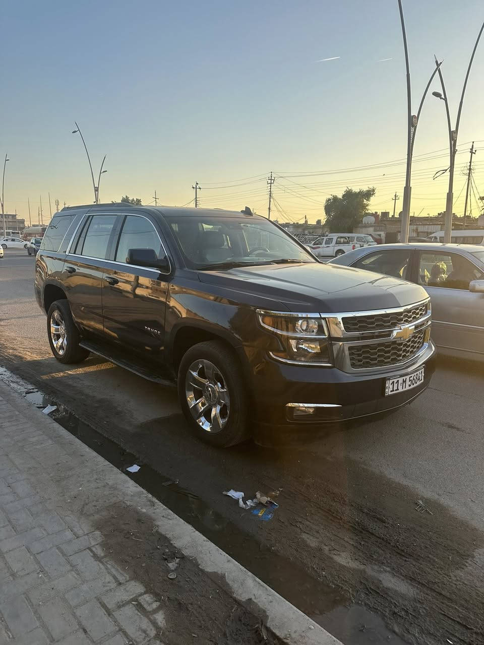 السلام عليكم 
تاهو ٢٠١٩ رقم بغداد بأسمي 
مواصفاتها  LTZ
حادث جاملق وبنيد 
رقم الموبايل: ***********
سعر السيارة: ٣٣٠
