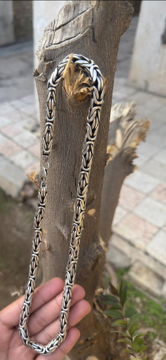 يا الله متاح
رحم الله والديكم بدون حجز 

زنجيل فضة 925

طول 62الطول واضح بل لبس

وزن 216 غ

موديل فرعوني 

السعر اتصال او وات ساب 

***********

مكاني واسط توصيل  موجود
