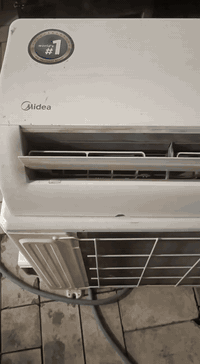 سبلت جداري نوع ميديا 2طن استخدام 3 اشهر ***********
