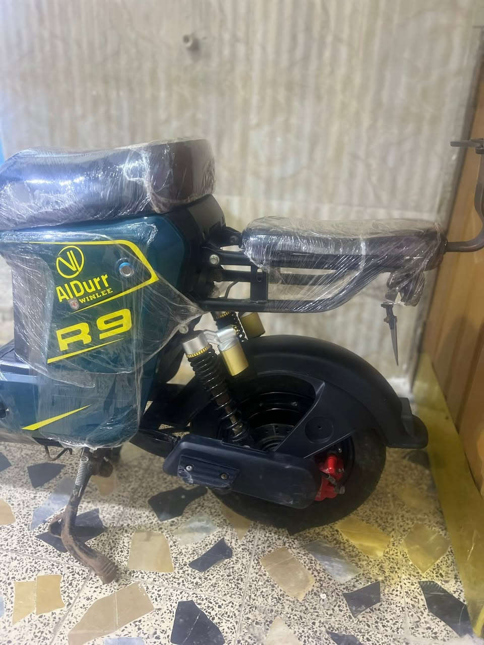 دراجه شحن R9للبيع كامله فقط نقص بطاريات وفحمات بريك سعر 260


**إذا كنت صاحب هذا الإعلان وتريد حذفه لأي سبب، رجاءا أرسل رسالة إلى الدعم الفني**
