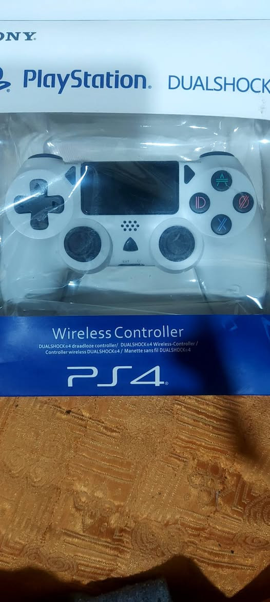 يدات بلي٤ امزون اصلي
الوحدة ب ١٥ الاثنين ٢٥
السودة شحن تايب سي


**إذا كنت صاحب هذا الإعلان وتريد حذفه لأي سبب، رجاءا أرسل رسالة إلى الدعم الفني**