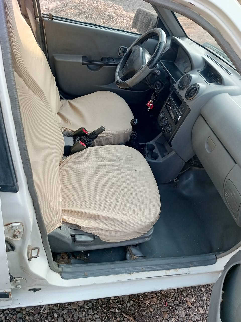 للبيع سايبه مديل 2012مكفوله محرك وكير وتخم تاير حداديه جديده ودوشمه كامله للتواصل *********** سياره رقم كربلاء انكليزي سياره بلاديه بس بيه خياسات مكطه بس مكاني كربلاء حسينيه
